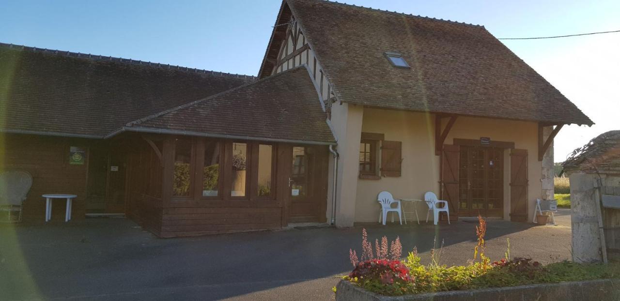 Les Brulis Chambre D'Hotes Bed and Breakfast Châtillon-sur-Loire Eksteriør billede